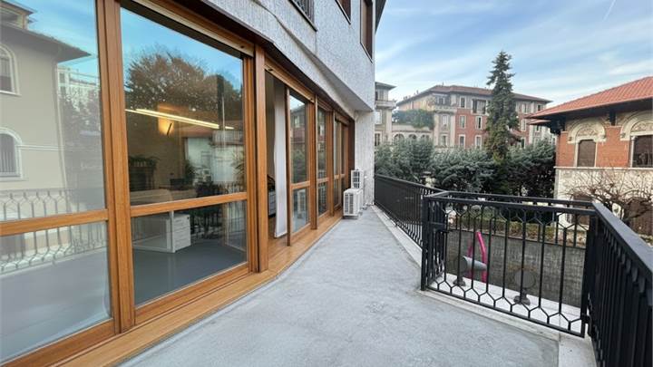 Citta' Studi - Ufficio Mq. 125 - 4 locali